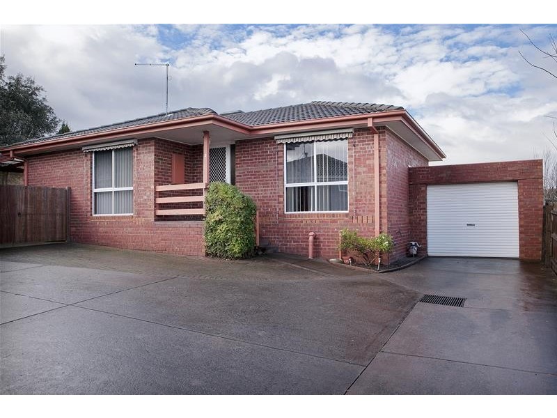 2/64 Arthur Phillip Drive, Endeavour Hills VIC 3802