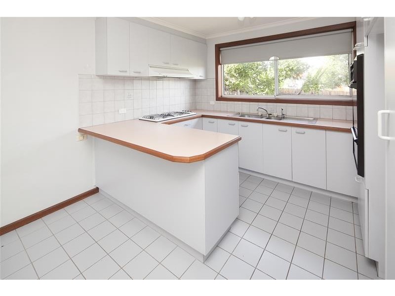 2/64 Arthur Phillip Drive, Endeavour Hills VIC 3802