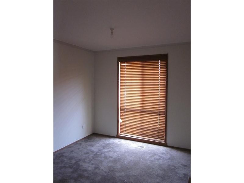 12 Mildura Crescent, Endeavour Hills VIC 3802