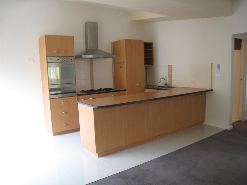 2/36 Bruce Street, Dandenong VIC 3175