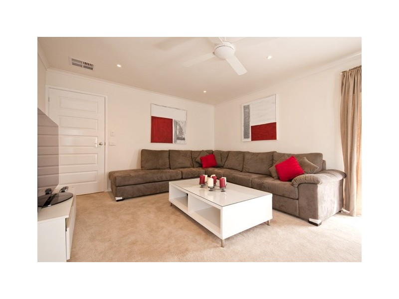 21 Zachary Hicks Crescent, Endeavour Hills VIC 3802