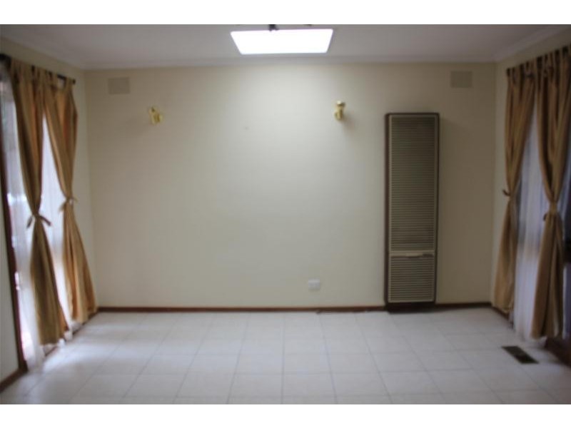 62 John Fawkner Drive, Endeavour Hills VIC 3802