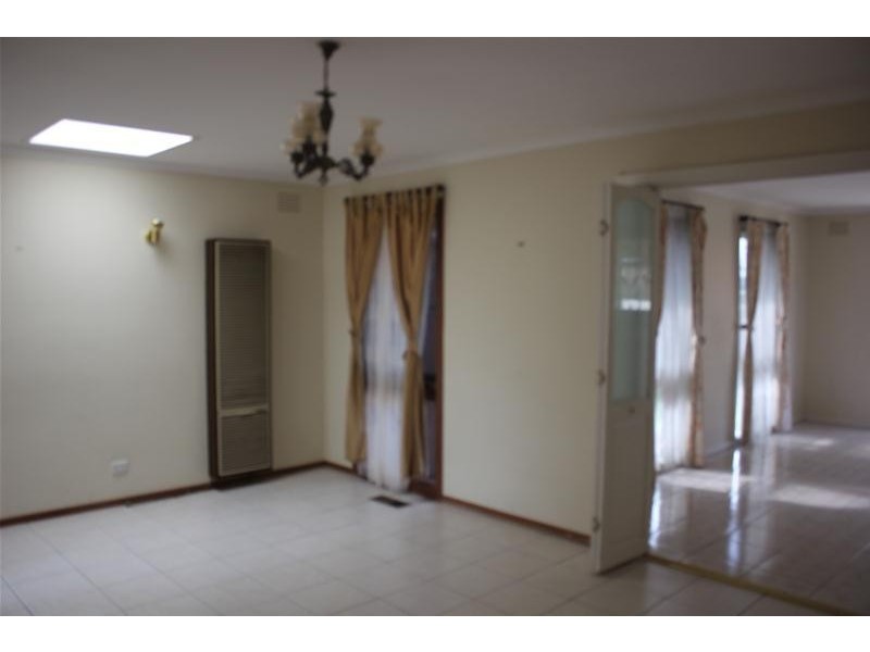 62 John Fawkner Drive, Endeavour Hills VIC 3802