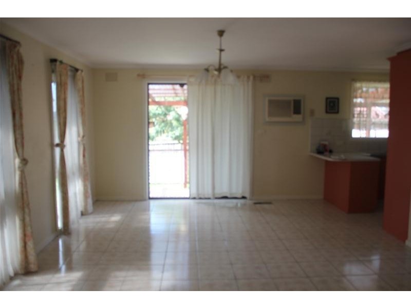 62 John Fawkner Drive, Endeavour Hills VIC 3802