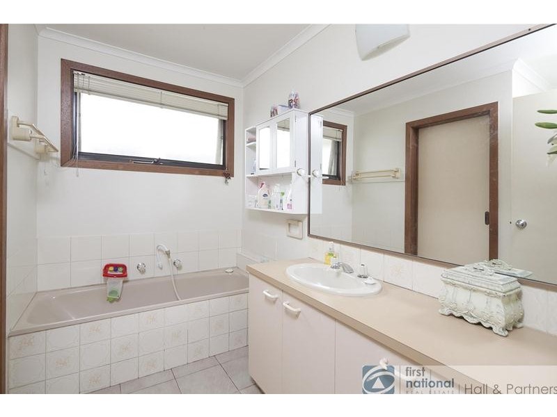 2 Elmore Court, Endeavour Hills VIC 3802