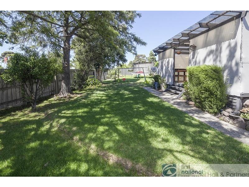 2 Elmore Court, Endeavour Hills VIC 3802