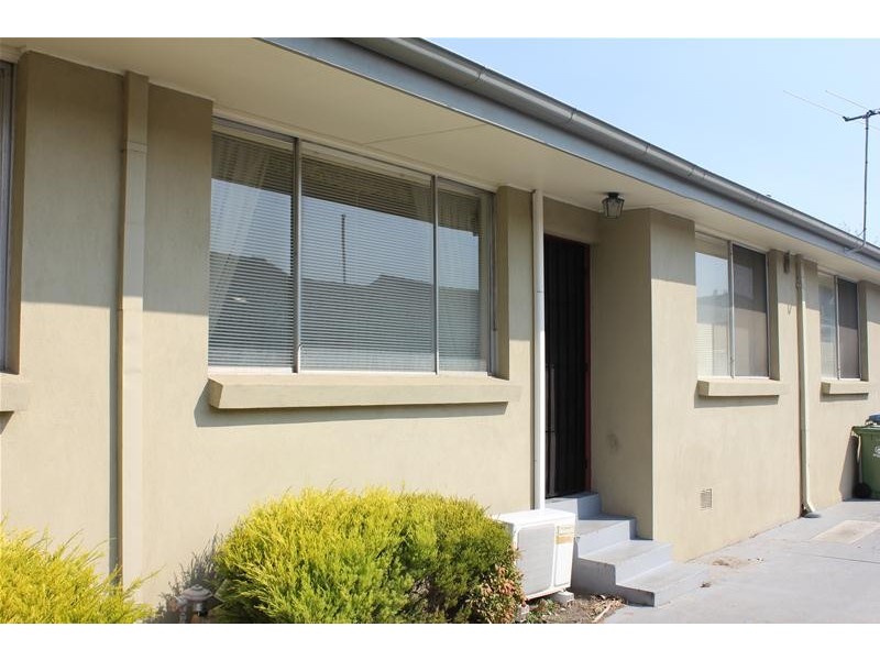 3/15 Wilma Avenue, Dandenong North VIC 3175