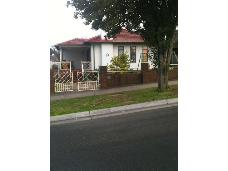 19 Hawthorn Road, Doveton VIC 3177