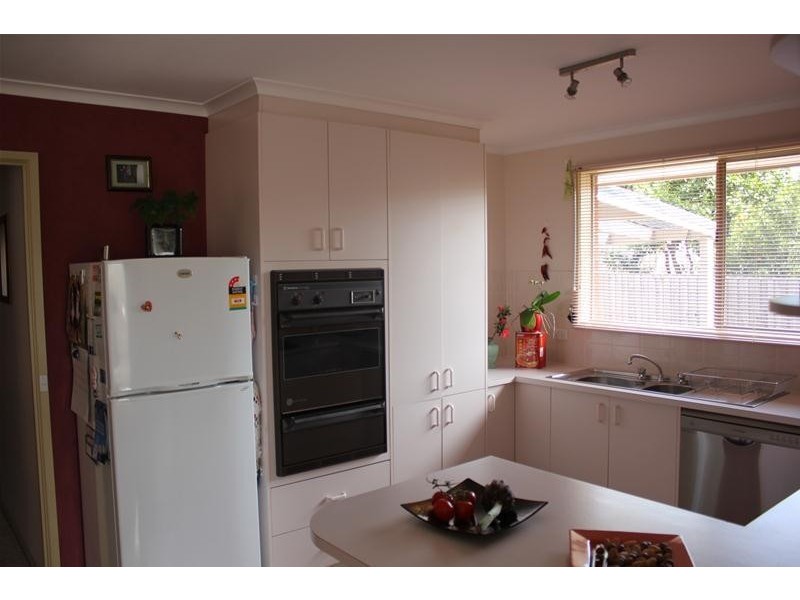 2/3 Louise Court, Hallam VIC 3803