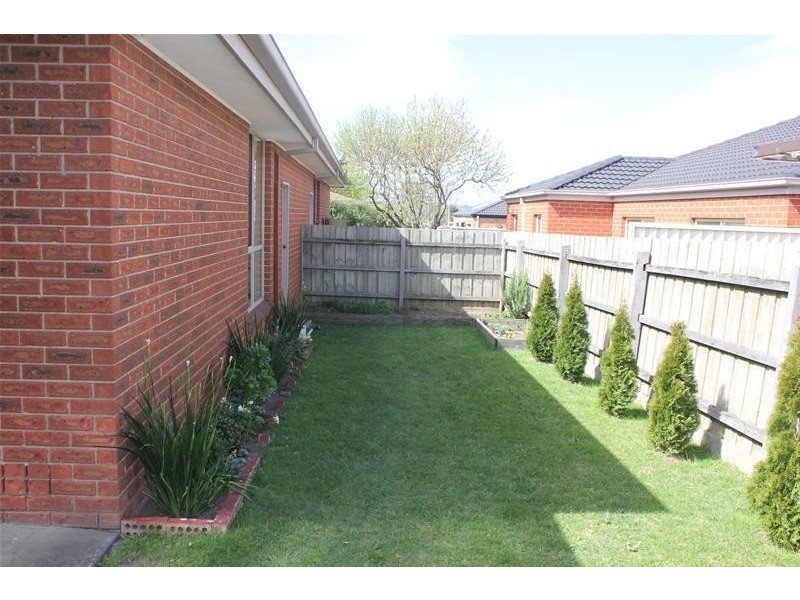 2/3 Louise Court, Hallam VIC 3803