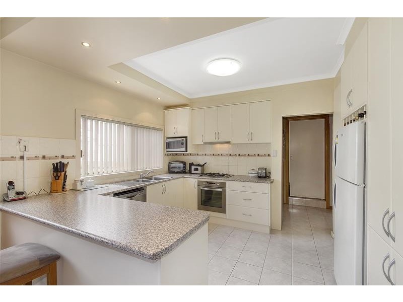 5 Hillside Avenue, Dandenong North VIC 3175