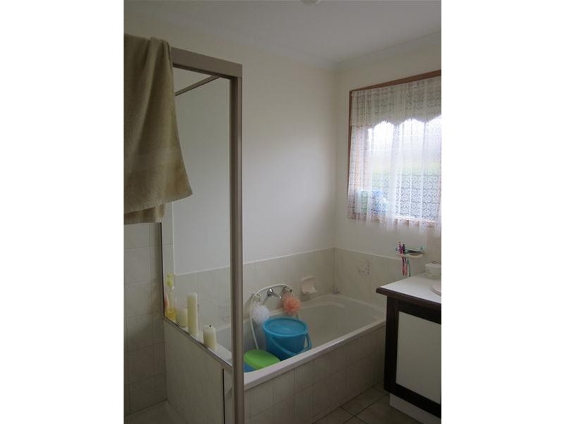 28 John Hunter Drive, Endeavour Hills VIC 3802