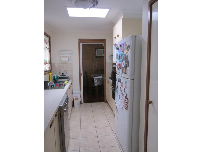 28 John Hunter Drive, Endeavour Hills VIC 3802