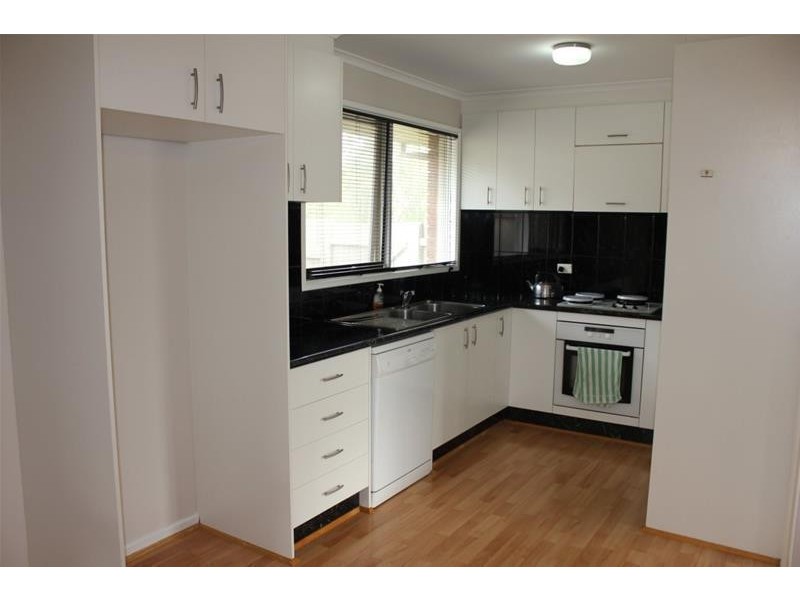 24 Grove End Road, Endeavour Hills VIC 3802