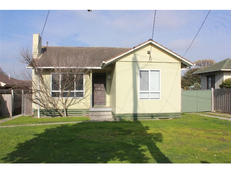 16 Curtin Crescent, Dandenong North VIC 3175