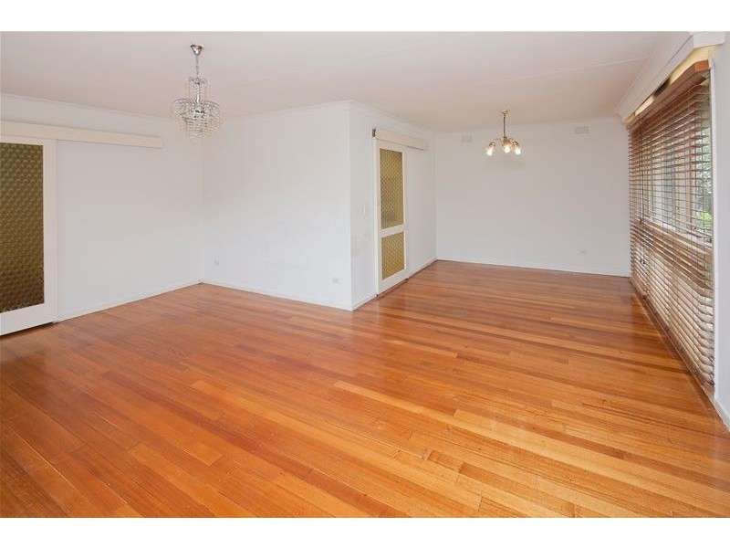 33 Lotus Crescent, Mulgrave VIC 3170