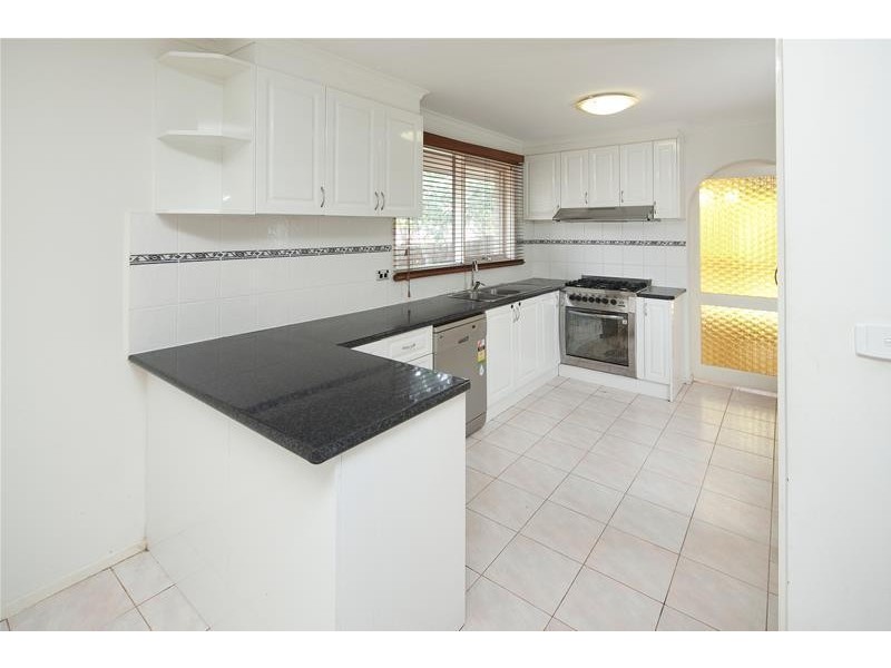 33 Lotus Crescent, Mulgrave VIC 3170