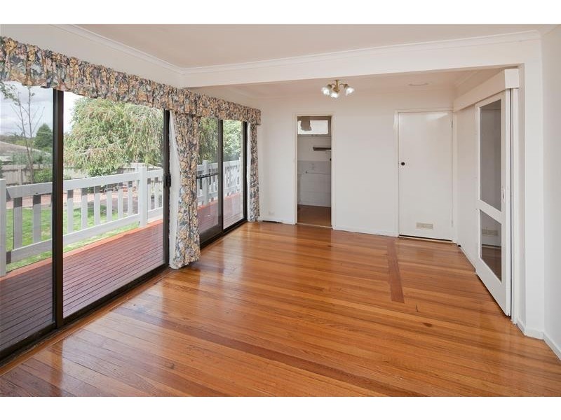 33 Lotus Crescent, Mulgrave VIC 3170