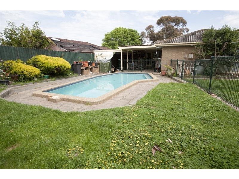 48 Huxley Avenue, Mulgrave VIC 3170