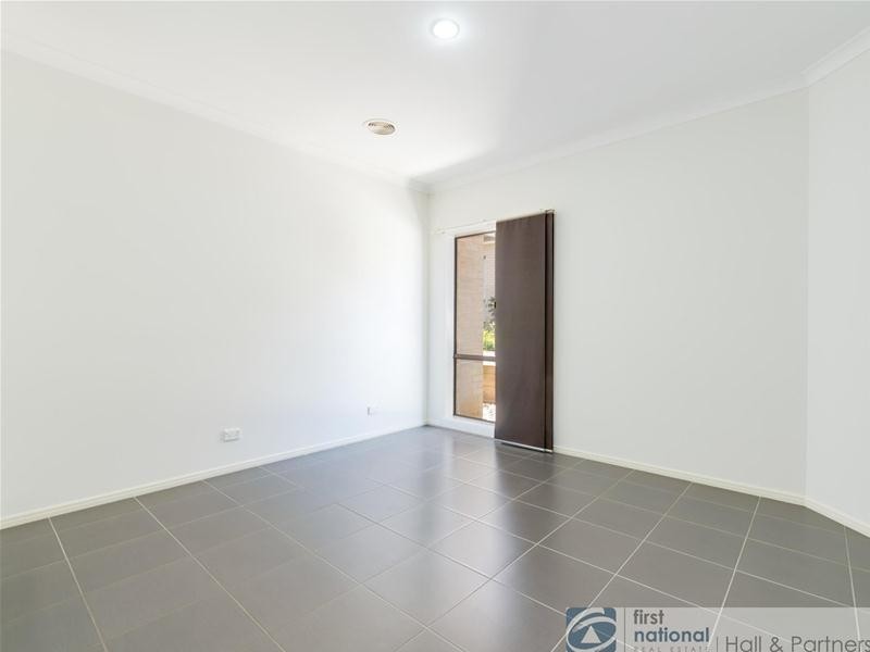 4/2-4 Jolly Street, Dandenong VIC 3175