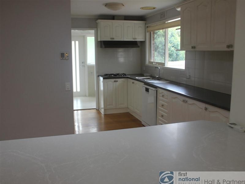 3 Mildura Crescent, Endeavour Hills VIC 3802