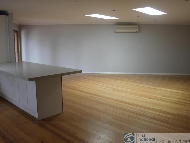 3 Mildura Crescent, Endeavour Hills VIC 3802