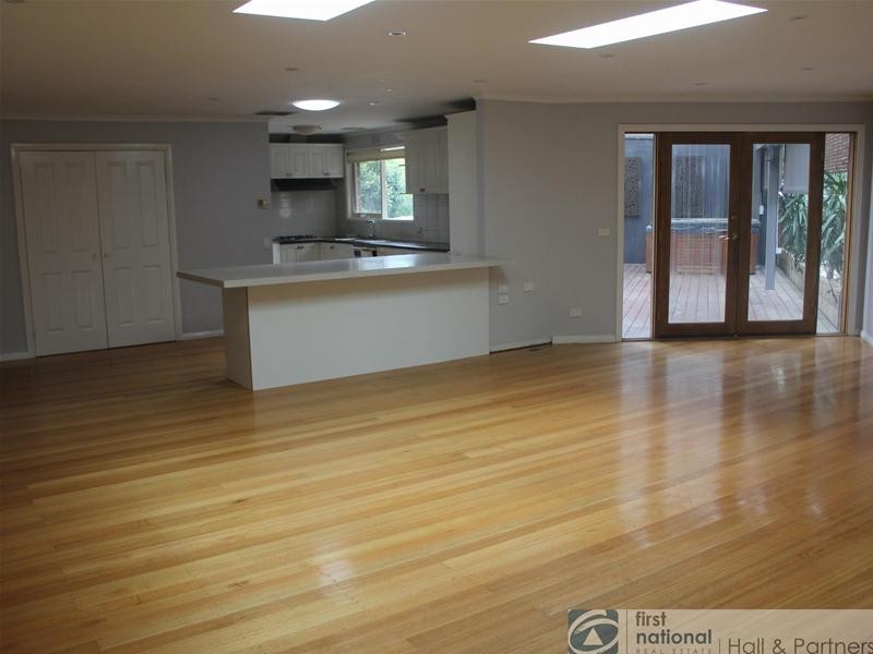 3 Mildura Crescent, Endeavour Hills VIC 3802