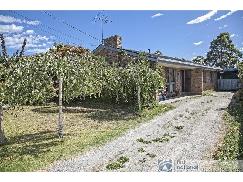 21 Dearing Avenue, Cranbourne VIC 3977