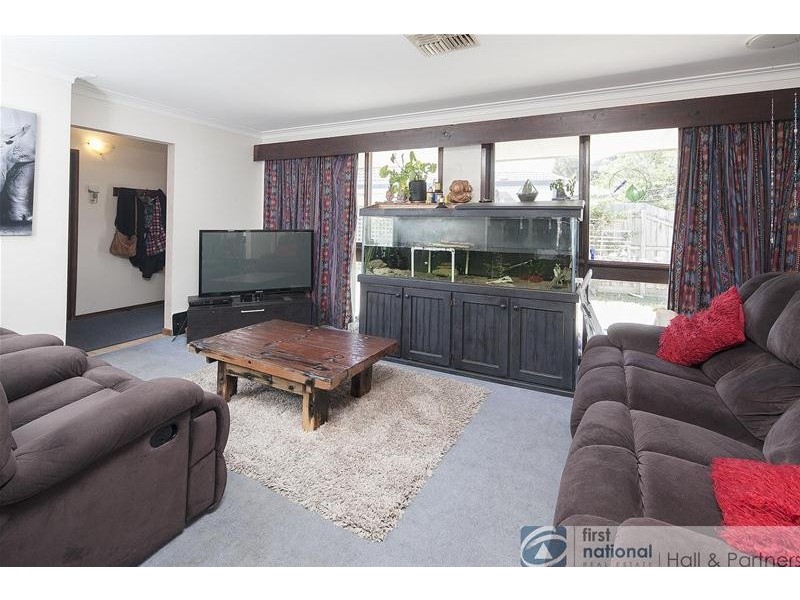 21 Dearing Avenue, Cranbourne VIC 3977