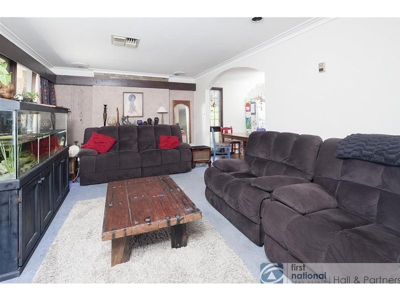 21 Dearing Avenue, Cranbourne VIC 3977