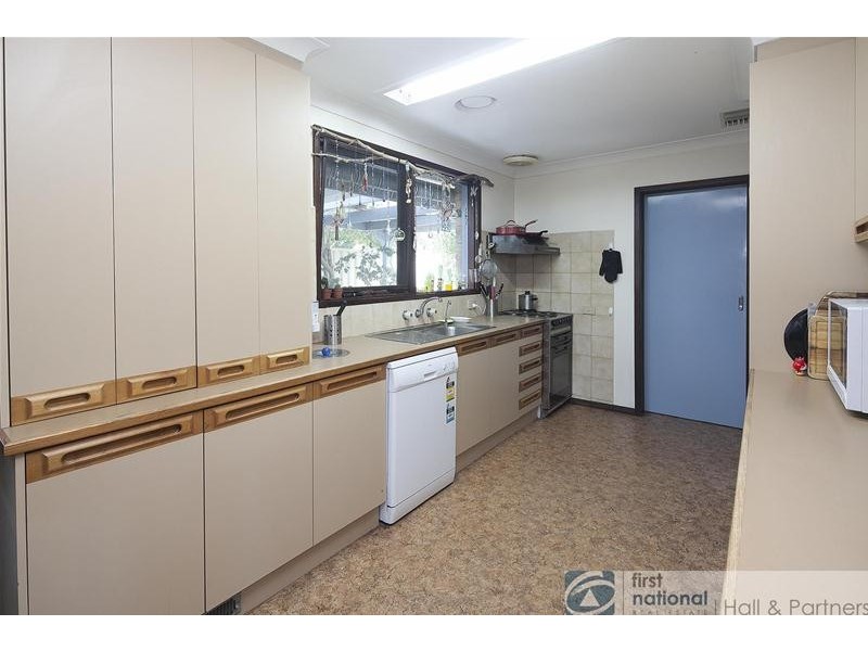 21 Dearing Avenue, Cranbourne VIC 3977