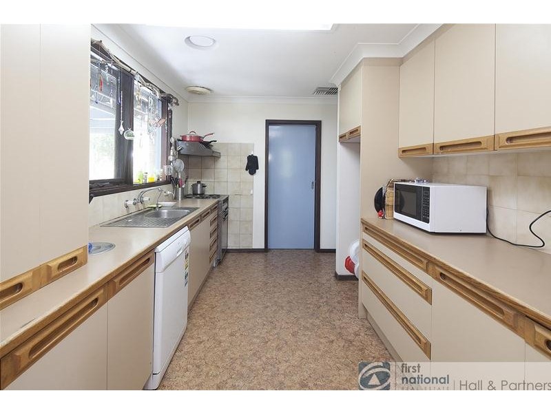 21 Dearing Avenue, Cranbourne VIC 3977