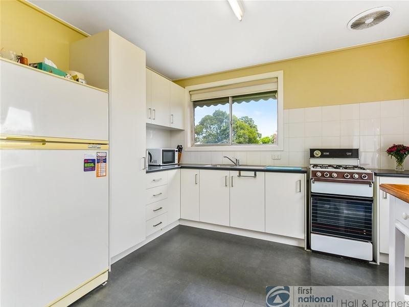13 Mackie Road, Mulgrave VIC 3170