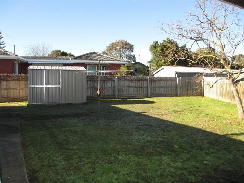 2 Tennyson Court, Mulgrave VIC 3170