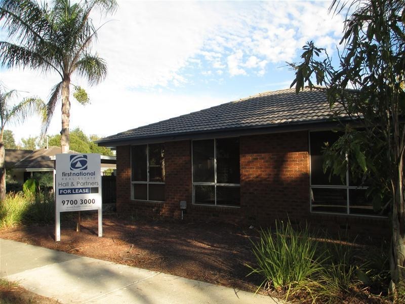 11 Bowen Court, Berwick VIC 3806