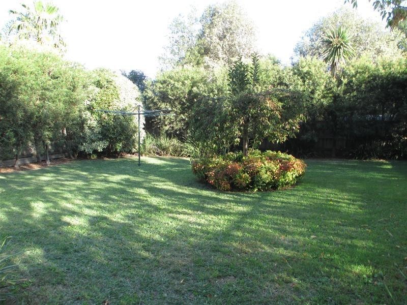 11 Bowen Court, Berwick VIC 3806