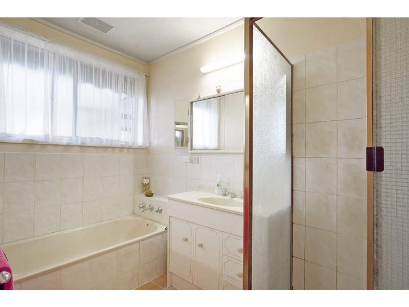 6 Clifton Court, Mulgrave VIC 3170