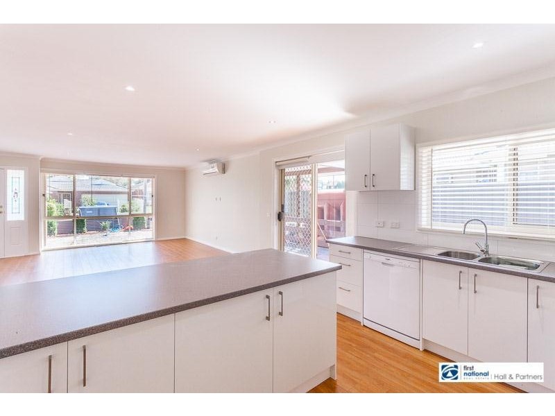 1/3 Shalimar Crescent, Dandenong North VIC 3175