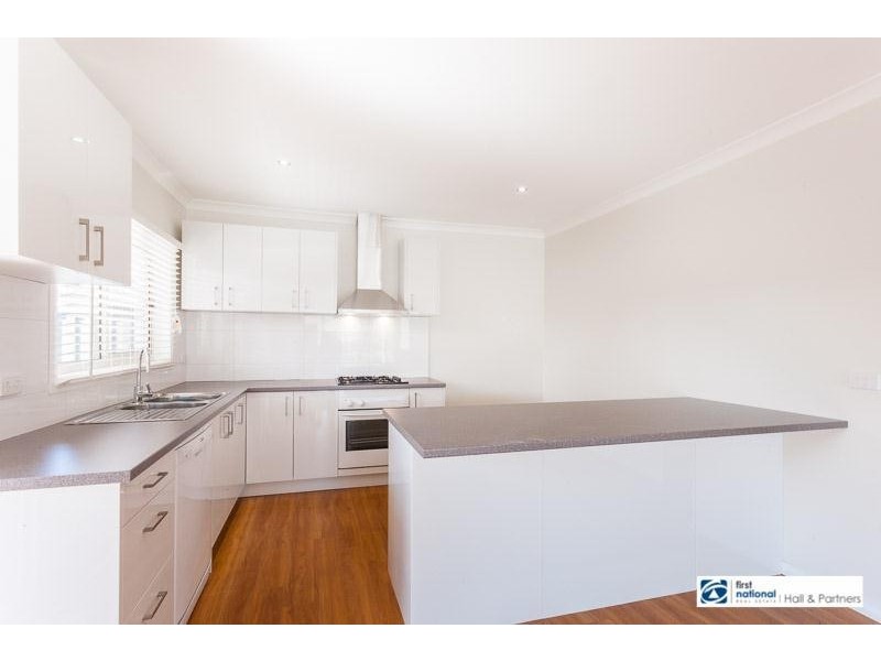 1/3 Shalimar Crescent, Dandenong North VIC 3175