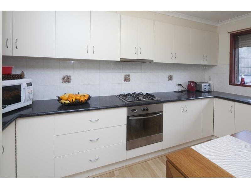 4 Headingly Court, Endeavour Hills VIC 3802