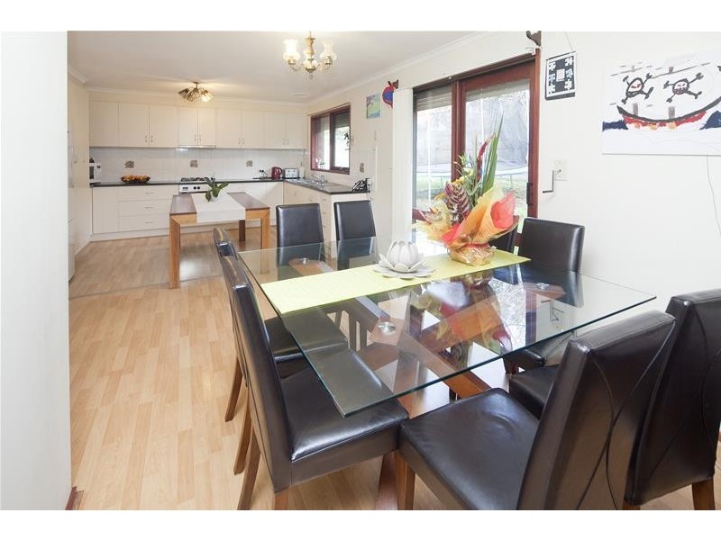 4 Headingly Court, Endeavour Hills VIC 3802