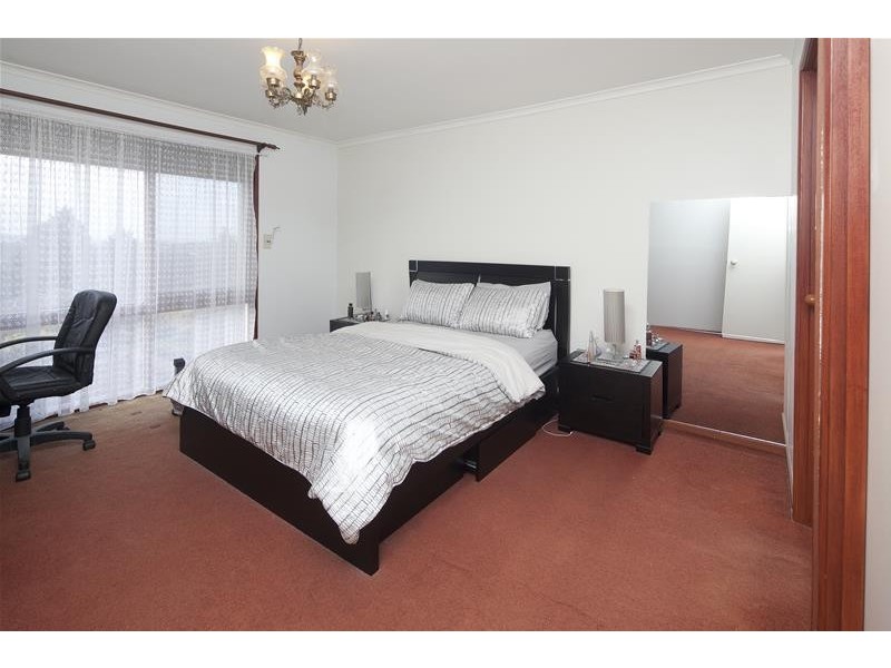 4 Headingly Court, Endeavour Hills VIC 3802