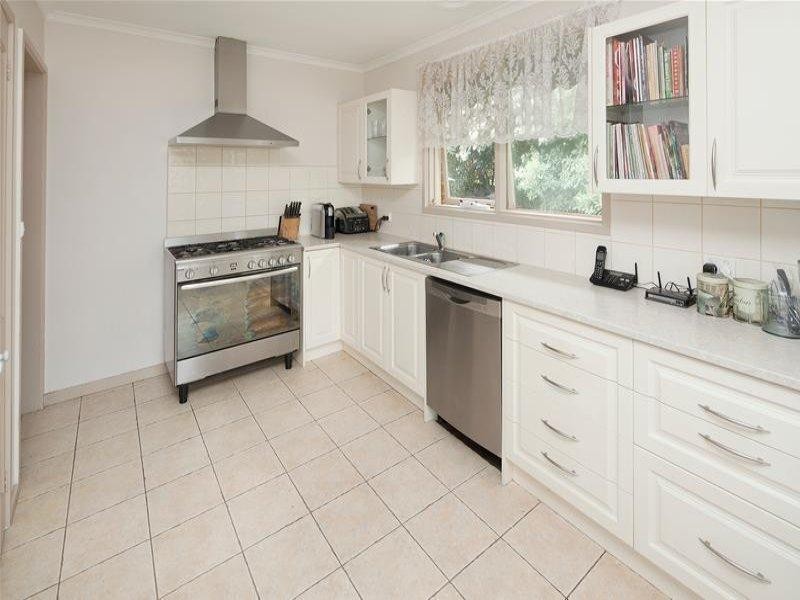 44 Outlook Drive, Dandenong North VIC 3175