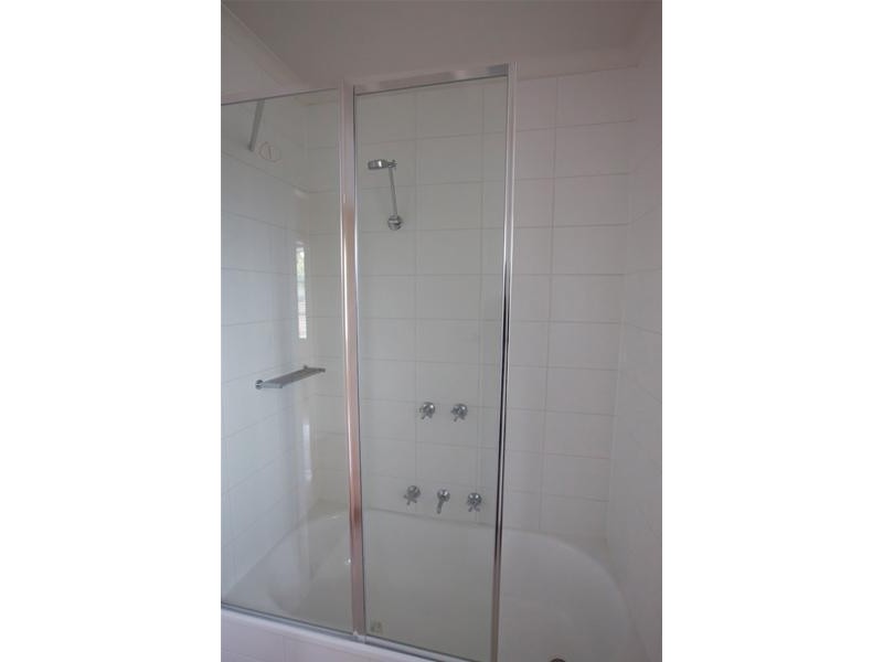 4/19 Oakes Avenue, Clayton South VIC 3169