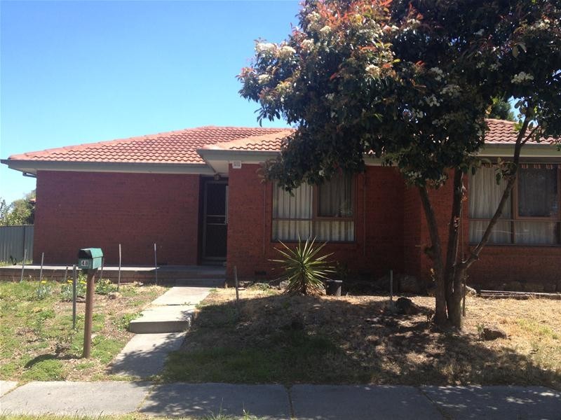 48 Essex Park Drive, Endeavour Hills VIC 3802