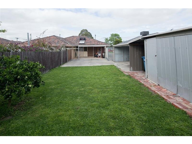 1/5 Third Avenue, Dandenong North VIC 3175