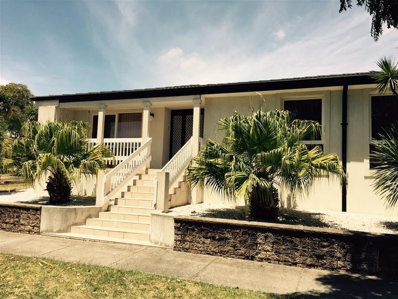 2 Mahon Crescent, Narre Warren VIC 3805