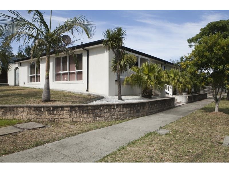 2 Mahon Crescent, Narre Warren VIC 3805