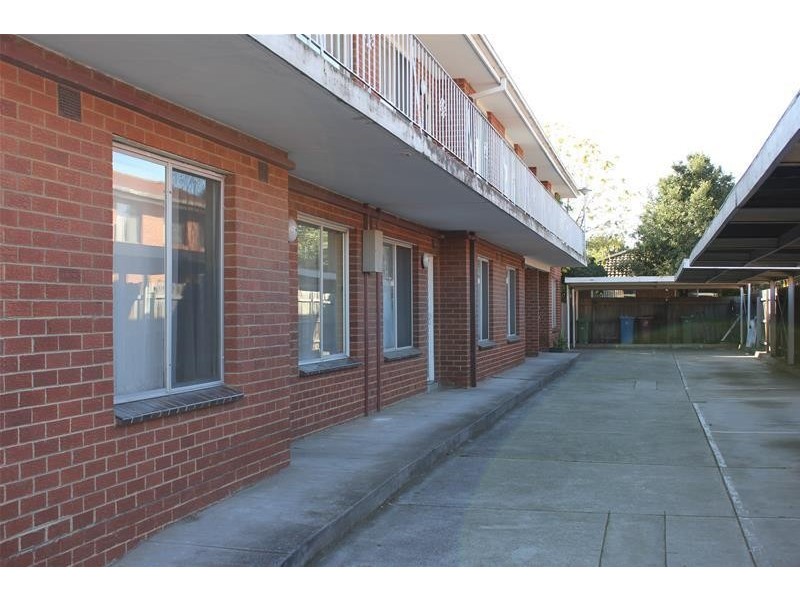 1/16 Stud Road, Dandenong VIC 3175