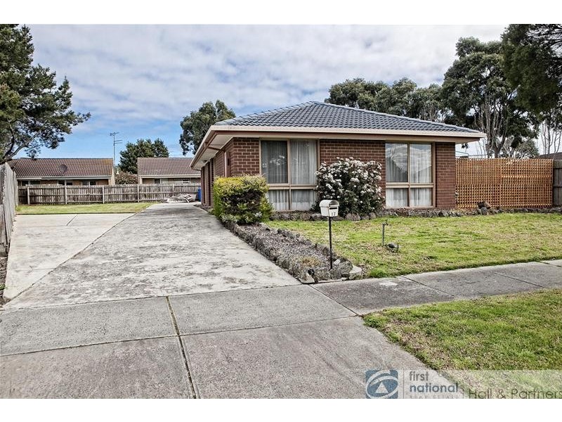17 Narellan Drive, Hampton Park VIC 3976